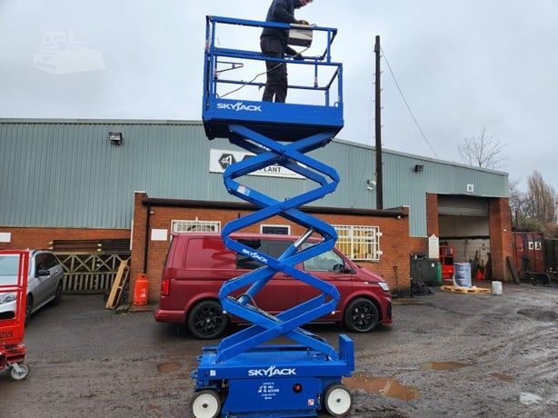 2012 SKYJACK SJ3219 £3,000 full