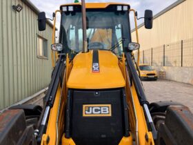 2022 JCB 3CX full