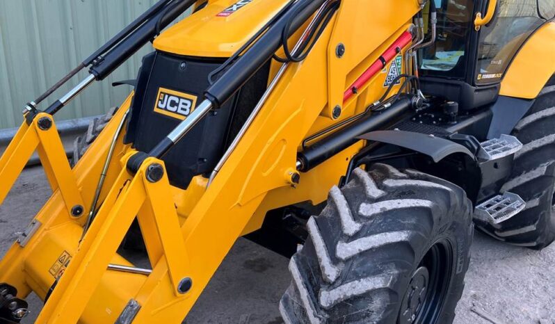 2022 JCB 3CX full