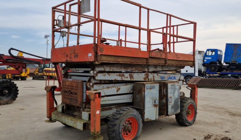 SkyJack SJ8841 Manlifts For Auction: Leeds, UK – 30th April, 1st, 2nd & 3rd May 25