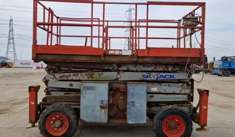 SkyJack SJ8841 Manlifts For Auction: Leeds, UK – 30th April, 1st, 2nd & 3rd May 25 full