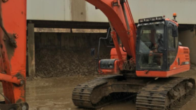 2016 DOOSAN DX225-3