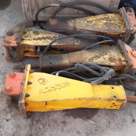 3T Indeco Breaker/Pecker HP200 2018