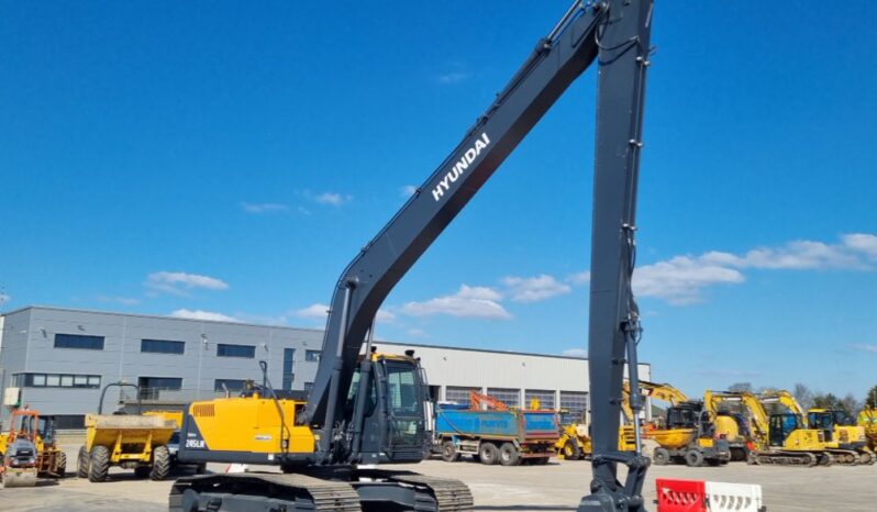 Unused 2024 Hyundai R245LR 20 Ton+ Excavators For Auction: Leeds, UK – 30th April, 1st, 2nd & 3rd May 25 full