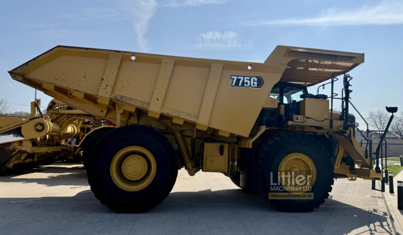 2023 CAT 775G full