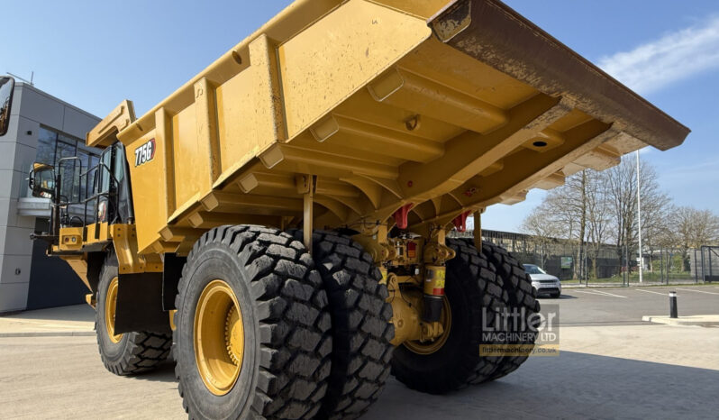 2023 CAT 775G full