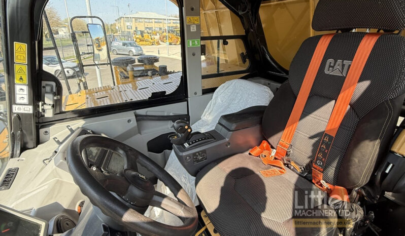 2023 CAT 775G full