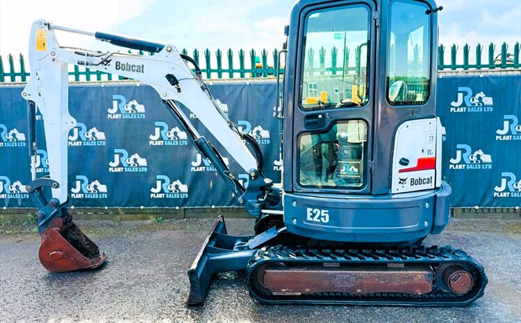 2014 Bobcat E25 Excavator