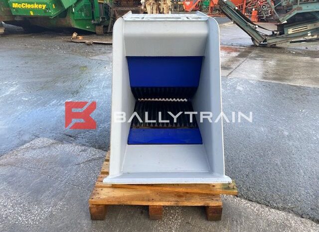 XCENTRIC XC20 Crusher Bucket full