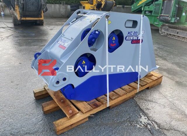 XCENTRIC XC20 Crusher Bucket full
