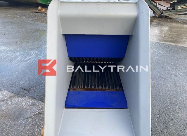 XCENTRIC XC20 Crusher Bucket full