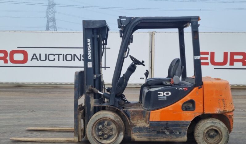 2015 Doosan D305-5 Forklifts For Auction: Leeds, UK – 30th April, 1st, 2nd & 3rd May 25 full