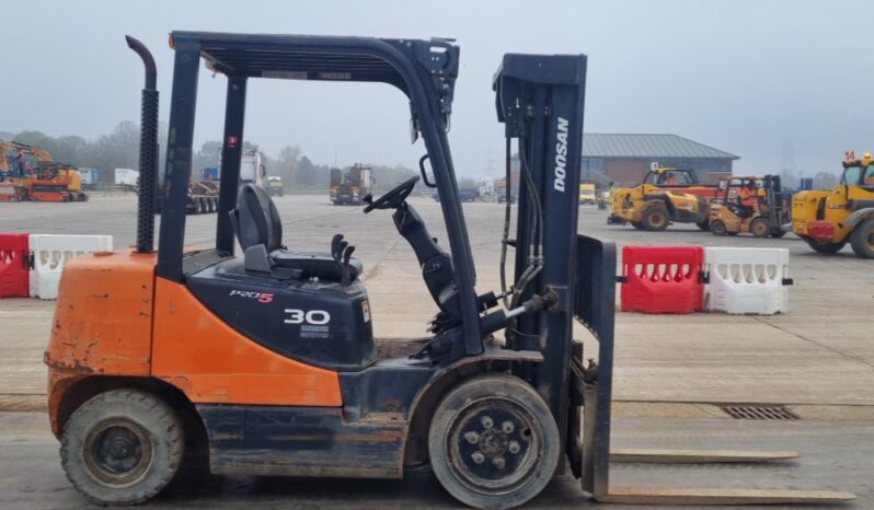 2015 Doosan D305-5 Forklifts For Auction: Leeds, UK – 30th April, 1st, 2nd & 3rd May 25 full