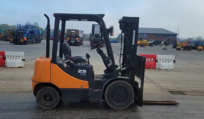2014 Doosan D255-3 Forklifts For Auction: Leeds, UK – 30th April, 1st, 2nd & 3rd May 25 full