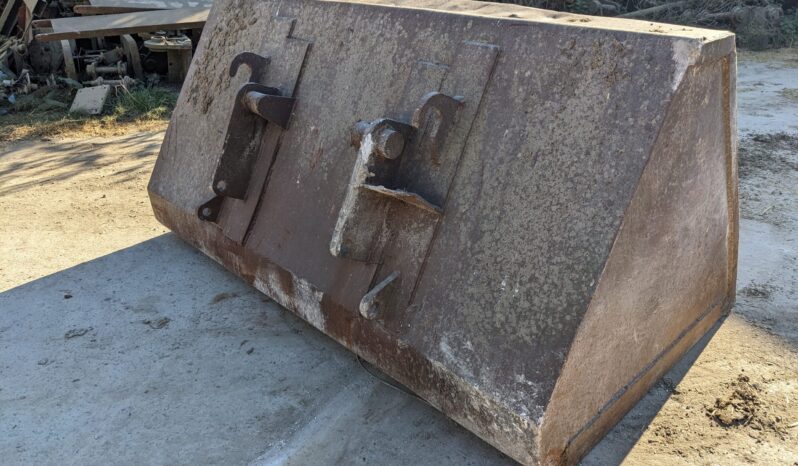 Manitou Grain Bucket full