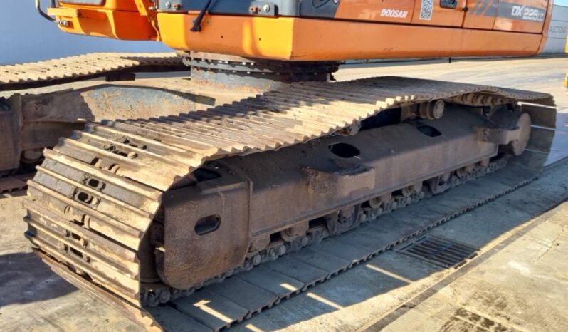 2016 Doosan DX225LC-3 20 Ton+ Excavators For Auction: Leeds, UK – 30th April, 1st, 2nd & 3rd May 25 full