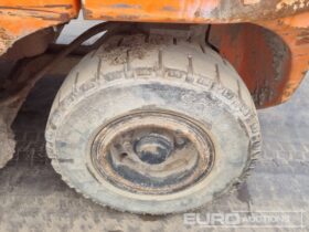 2015 Doosan D305-5 Forklifts For Auction: Leeds, UK – 30th April, 1st, 2nd & 3rd May 25 full