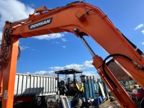 2022 Doosan DX85R Excavator  £32500 full