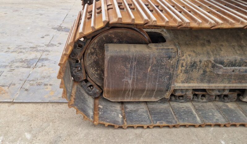 2017 CAT 320FL 20 Ton+ Excavators For Auction: Leeds, UK – 30th April, 1st, 2nd & 3rd May 25 full