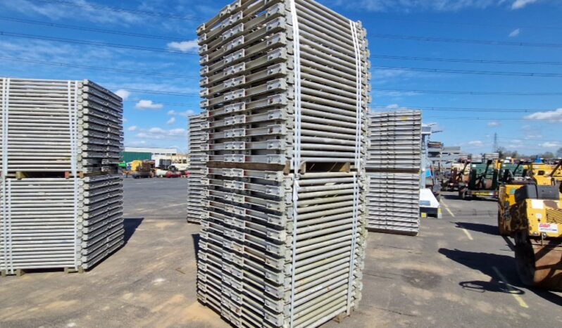 Meva Cross Section to suit Steel Soldiers (2 Bundles of) Asphalt / Concrete Equipment For Auction: Leeds, UK – 30th April, 1st, 2nd & 3rd May 25 full