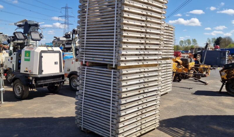 Meva Cross Section to suit Steel Soldiers (2 Bundles of) Asphalt / Concrete Equipment For Auction: Leeds, UK – 30th April, 1st, 2nd & 3rd May 25 full
