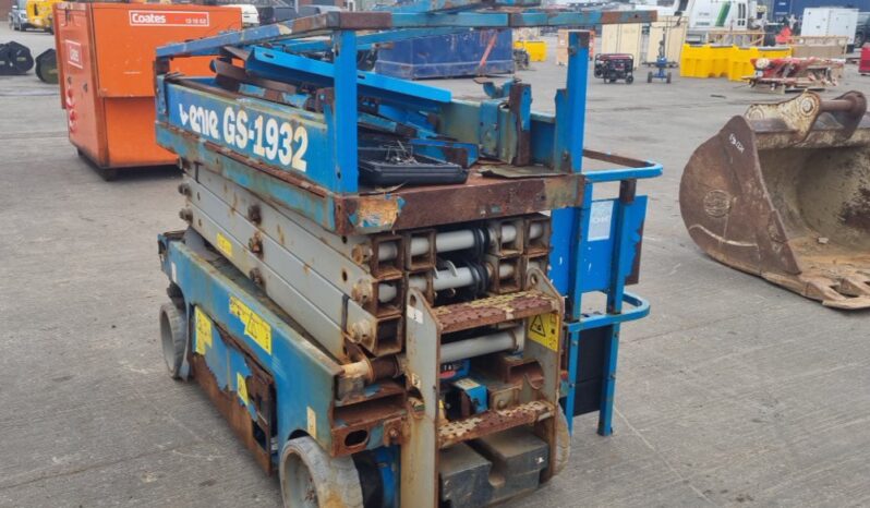 2011 Genie GS1932 Manlifts For Auction: Leeds, UK – 30th April, 1st, 2nd & 3rd May 25 full