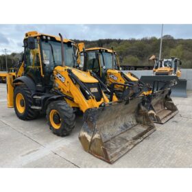 2021 3CX Sitemaster Plus, Backhoe Loader.