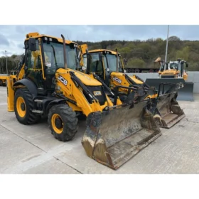 2021 3CX Sitemaster Plus, Backhoe Loader.