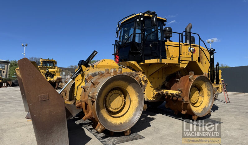 2023 CAT 826K