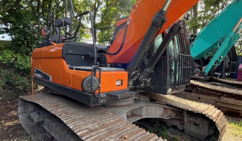 2021 Doosan DX225LC-5 20 Ton+ Excavators For Auction: Dromore, NI – 16th & 17th May 2025 For Auction on 2025-05-17 full