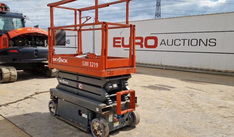 SkyJack SJ3219 Manlifts For Auction: Leeds, UK – 30th April, 1st, 2nd & 3rd May 25 full