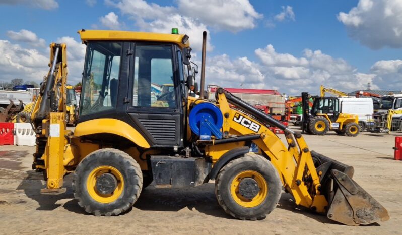 JCB 2CX Streetmaster Backhoe Loaders For Auction: Leeds, UK – 30th April, 1st, 2nd & 3rd May 25 full