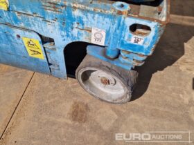Genie GS1932 Manlifts For Auction: Leeds, UK – 30th April, 1st, 2nd & 3rd May 25 full