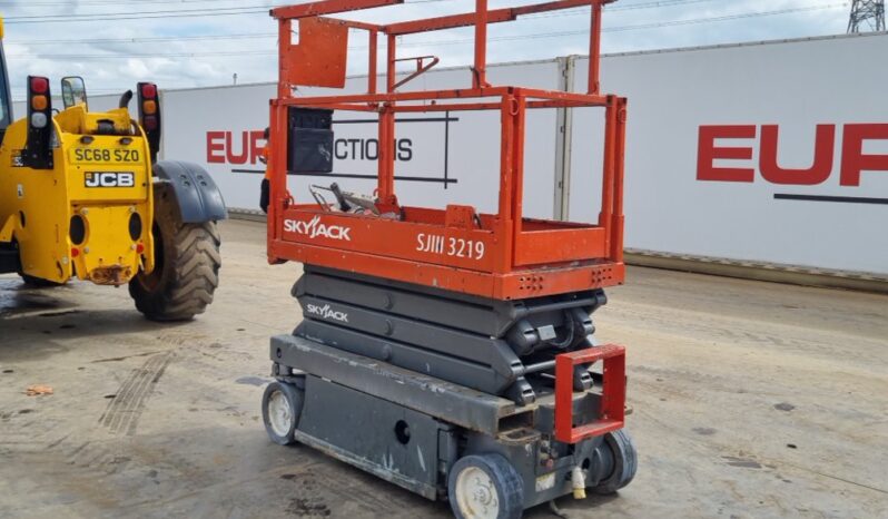 SkyJack SJ3219 Manlifts For Auction: Leeds, UK – 30th April, 1st, 2nd & 3rd May 25 full