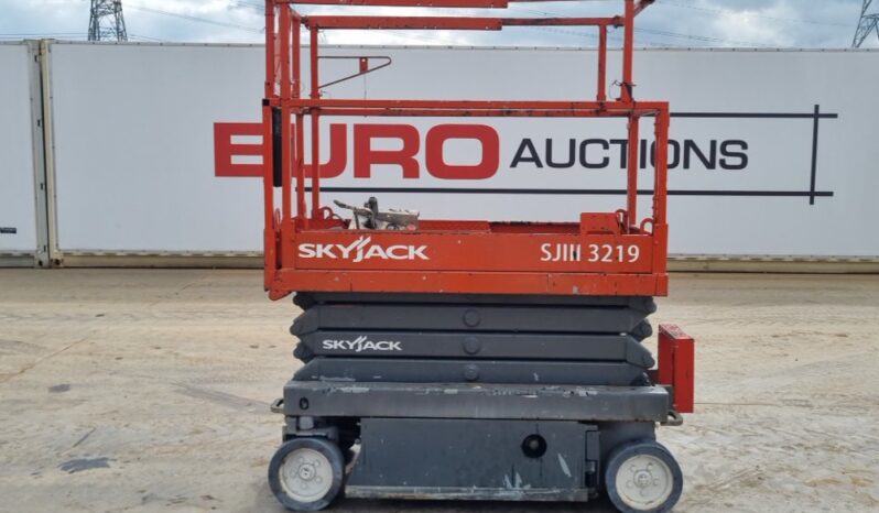 SkyJack SJ3219 Manlifts For Auction: Leeds, UK – 30th April, 1st, 2nd & 3rd May 25 full