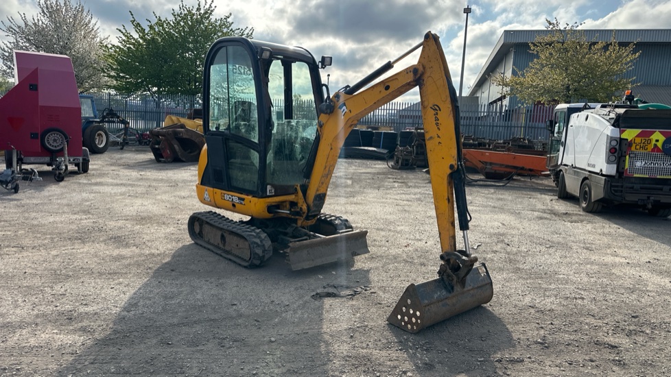 2012 JCB 8018 CTS For Auction on 2025-05-20 at 08:30