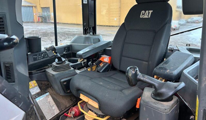 2023 CAT D6 LGP for Sale in Southampton full