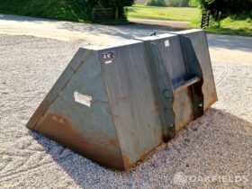 2008 Suton 2m³ Grain Bucket full