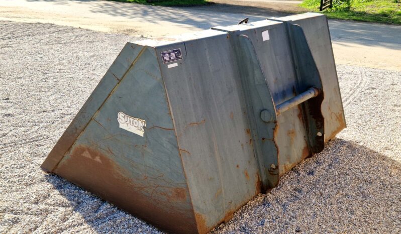 2008 Suton 2m³ Grain Bucket full