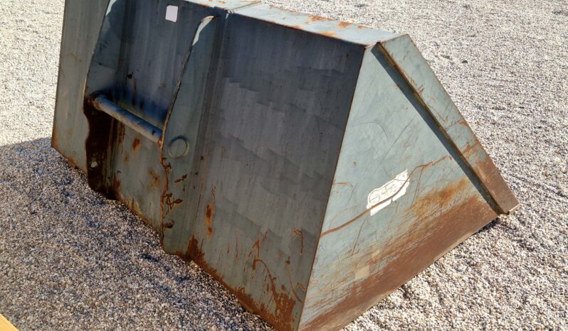 2008 Suton 2m³ Grain Bucket full