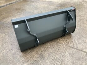 MX BRU150 BUCKET ON EURO BRACKETS 650 + VAT full