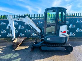 2013 / 2014 Bobcat E25 Excavator