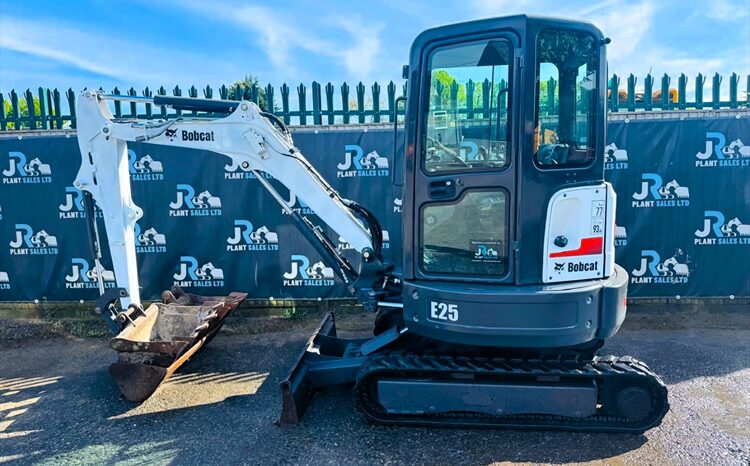 2013 / 2014 Bobcat E25 Excavator