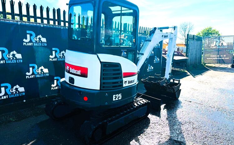 2013 / 2014 Bobcat E25 Excavator full