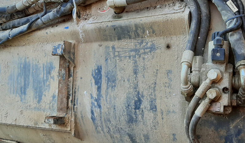 1.5m Mixing Bucket Attachment Avant A37241 2024 full