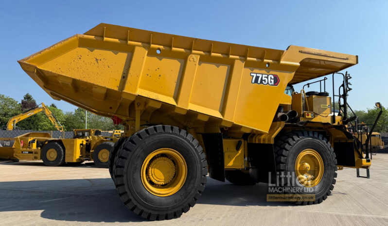 2022 CAT 775G full