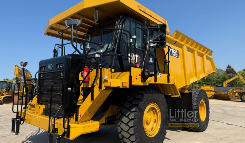 2022 CAT 775G