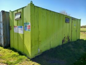 1 BRITCAB TOILET BLOCK CONTAINER 2 CUBICLES 3 URINALS 2 SINKS 240V ELECTRICS 7.3M X 2.4M  For Auction on 2025-05-28 For Auction on 2025-05-28