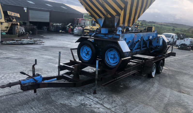 Boston’s 12 ft chipper spreader distributor