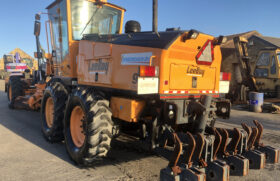 Lee Boy 985 motor grader (same size as cat 140 H) full